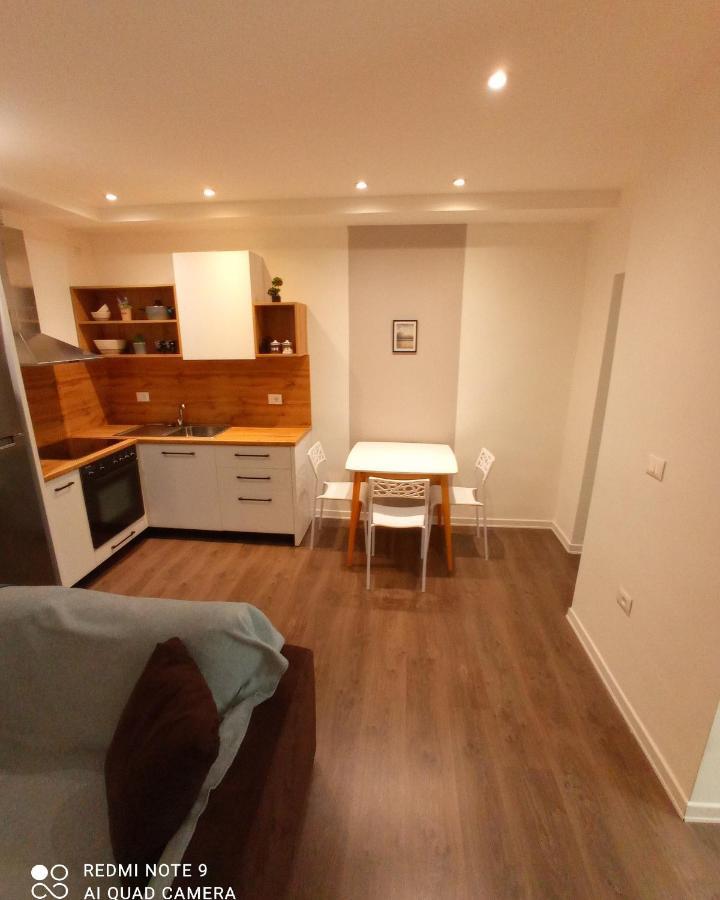 Tirana Apartment Garda Eksteriør bilde