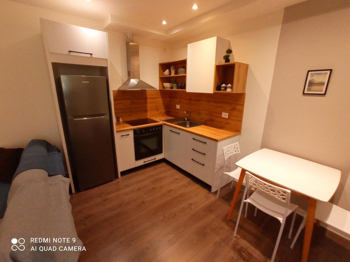 Tirana Apartment Garda Eksteriør bilde