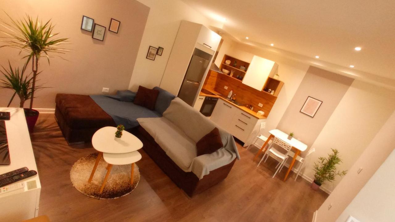Tirana Apartment Garda Eksteriør bilde